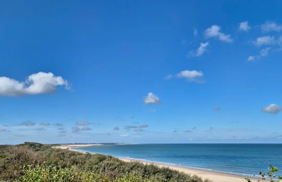 ZEEenMEER stijlvol ruim vakantiehuis vlakbij strand Zeeland-1